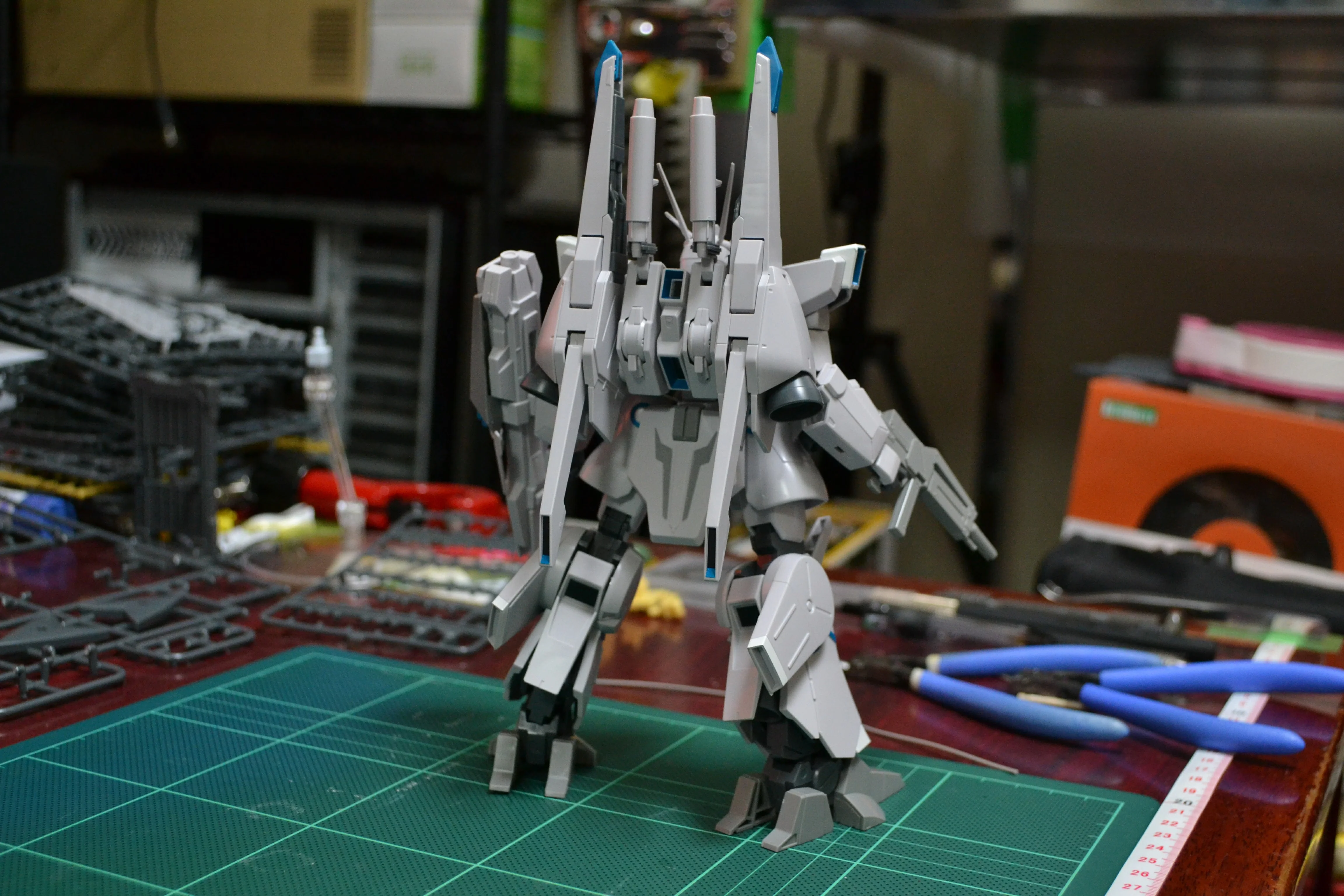 Bandai HGUC #170 1/144 ARX-014 Silver Bullet Model Kit - Image 7