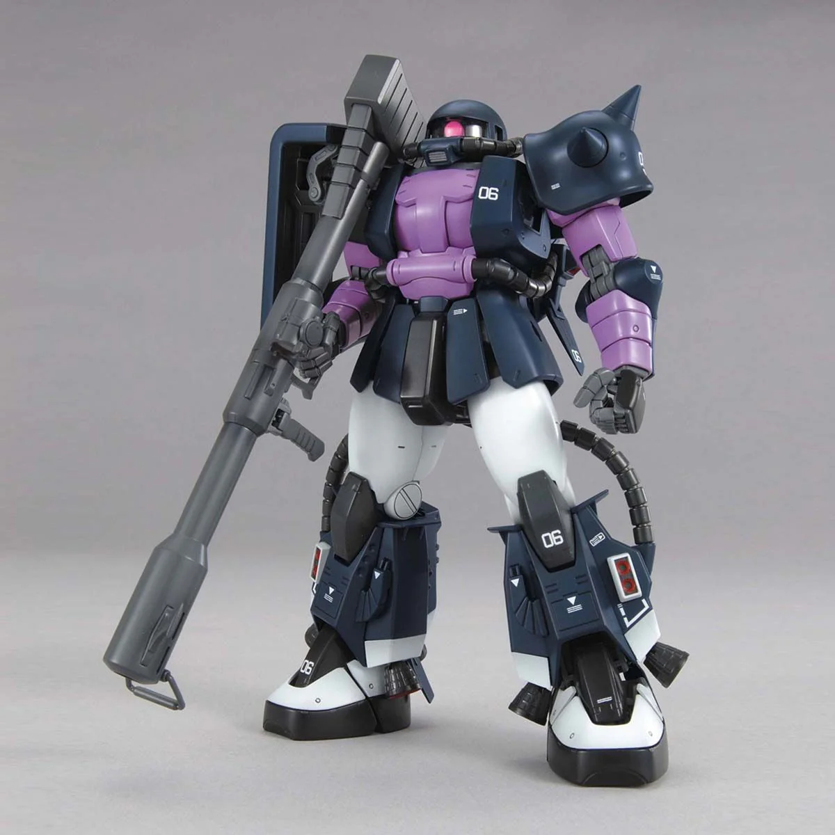 Bandai MG 1/100 MS-06R-1A Zaku II (Black Tri-Stars) (Ver. 2.0) Model Kit - Image 2