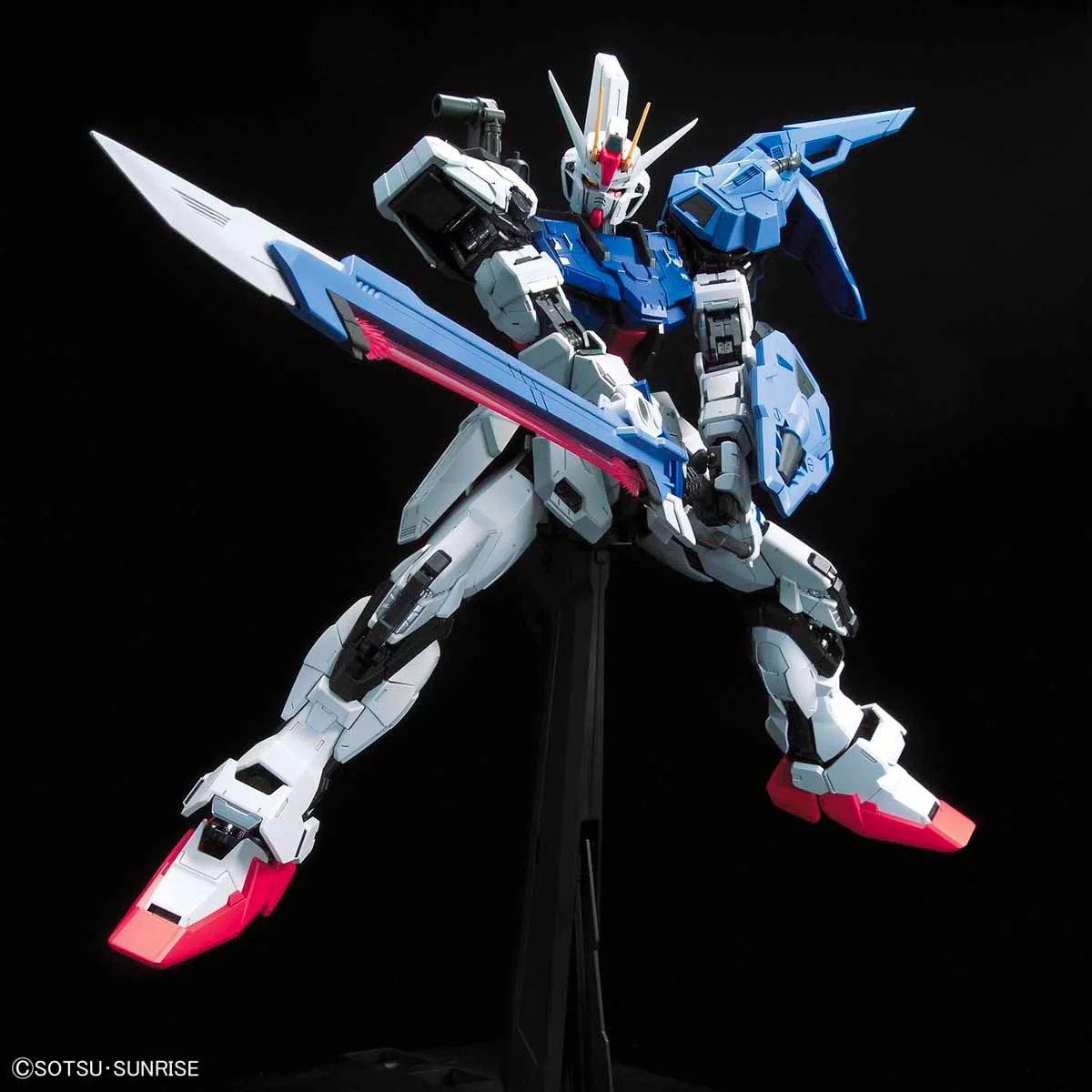 Bandai PG 1/60 GAT-X105+AQM/E-YM1 Perfect Strike Gundam Model Kit - Image 4
