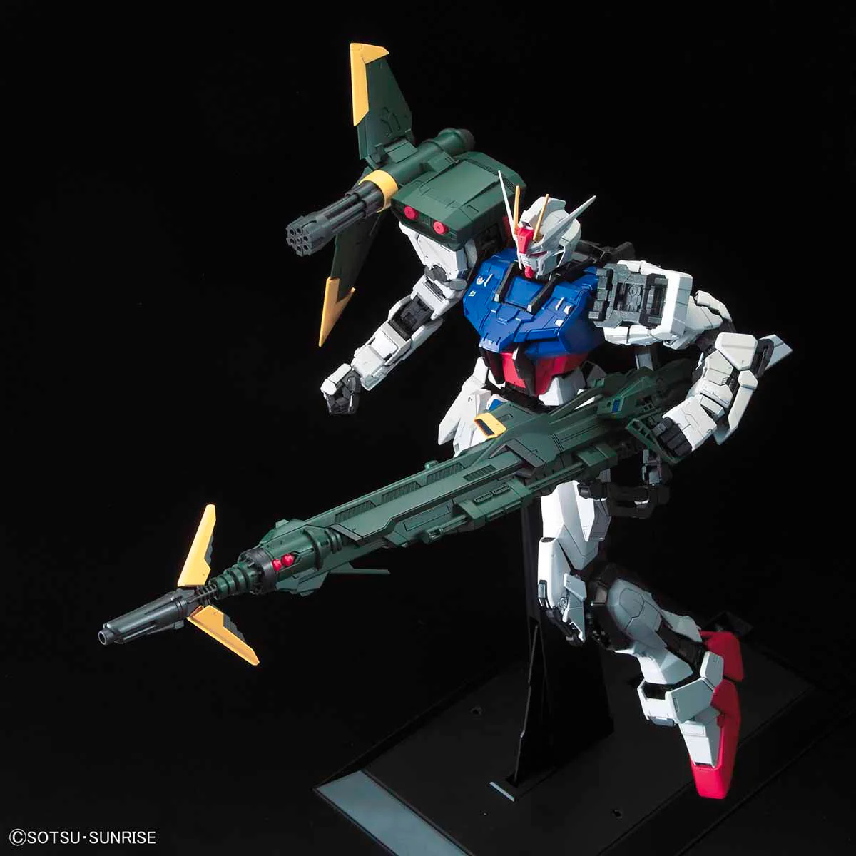 Bandai PG 1/60 GAT-X105+AQM/E-YM1 Perfect Strike Gundam Model Kit - Image 9