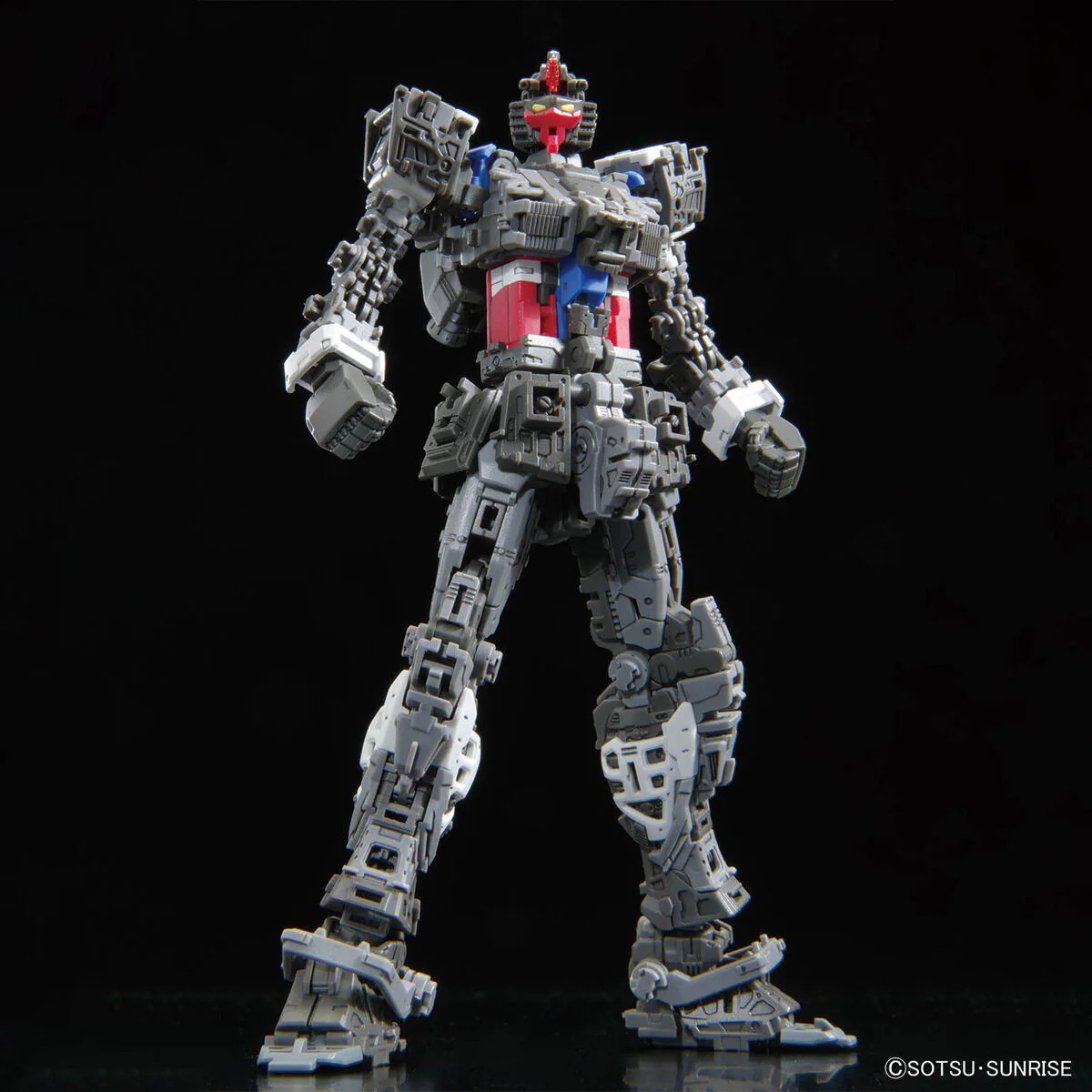 Bandai RG #40 1/144 RX-78-2 Gundam Ver 2.0 Model Kit - Image 8